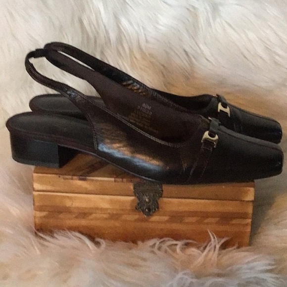 Life Stride Lucent brown square toe leather slingback flats gold detail 8.5 - Picture 2 of 8